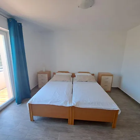 Apartment Jakovinovic Razanac